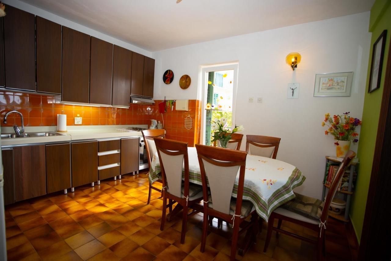 Apartment Nola Podgora Eksteriør billede