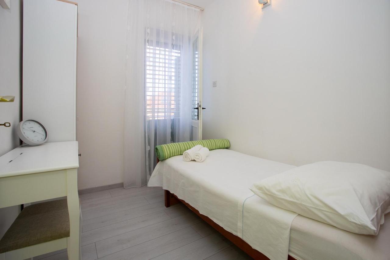 Apartment Nola Podgora Eksteriør billede