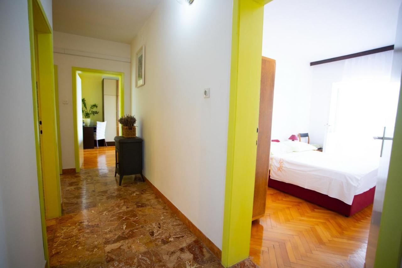 Apartment Nola Podgora Eksteriør billede